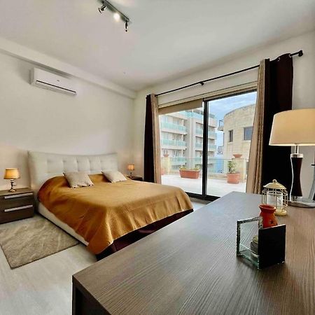 Sea View Penthouse In Tas-Sliema Lägenhet Exteriör bild