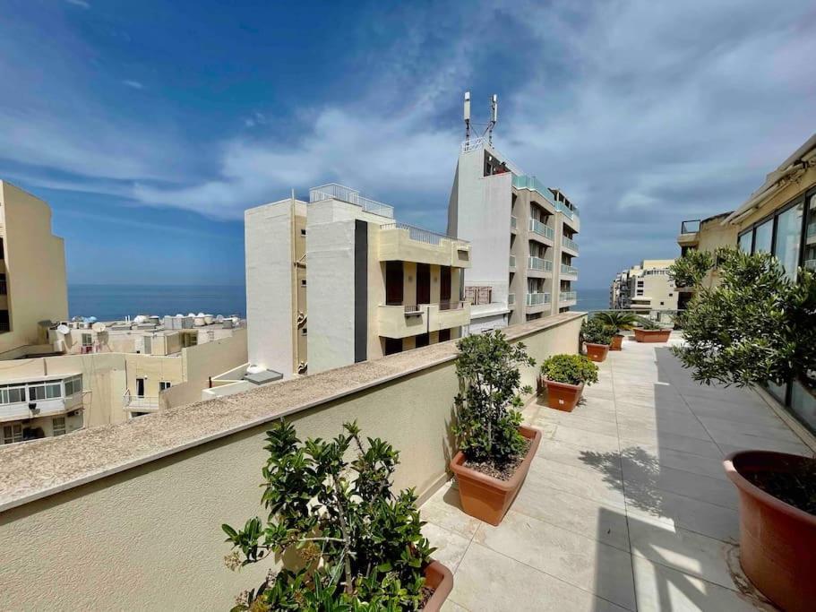 Sea View Penthouse In Tas-Sliema Lägenhet Exteriör bild